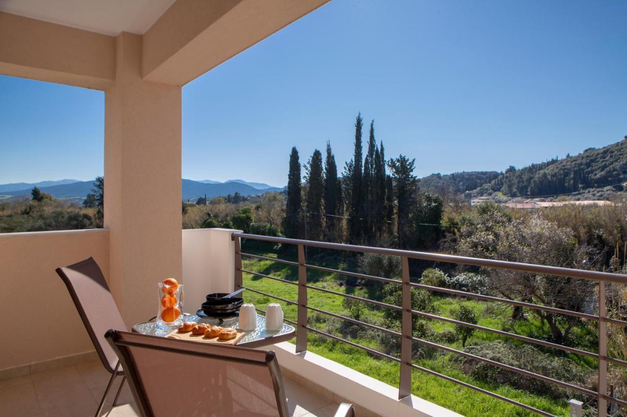 Amelie'S Luxe Apartments Kalligoni Luaran gambar