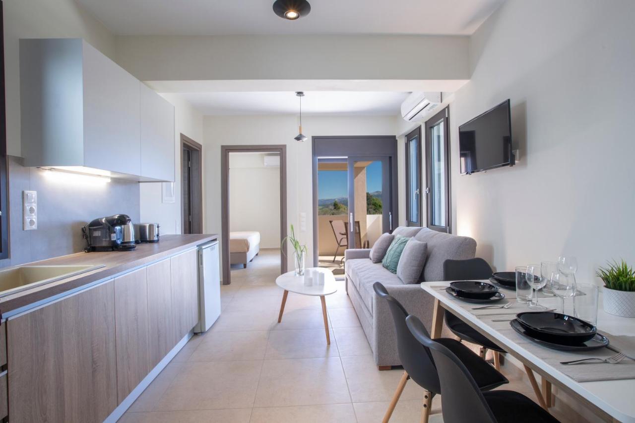Amelie'S Luxe Apartments Kalligoni Luaran gambar