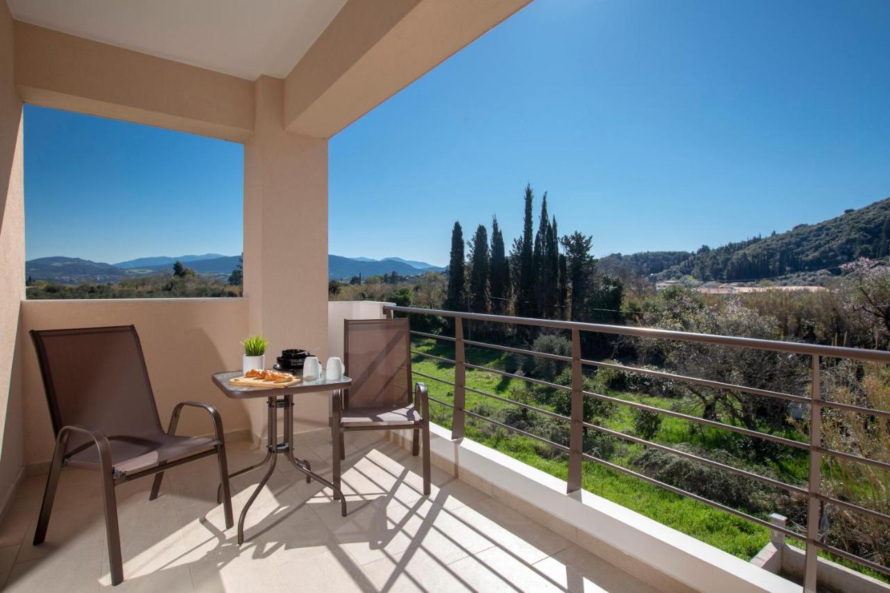 Amelie'S Luxe Apartments Kalligoni Luaran gambar