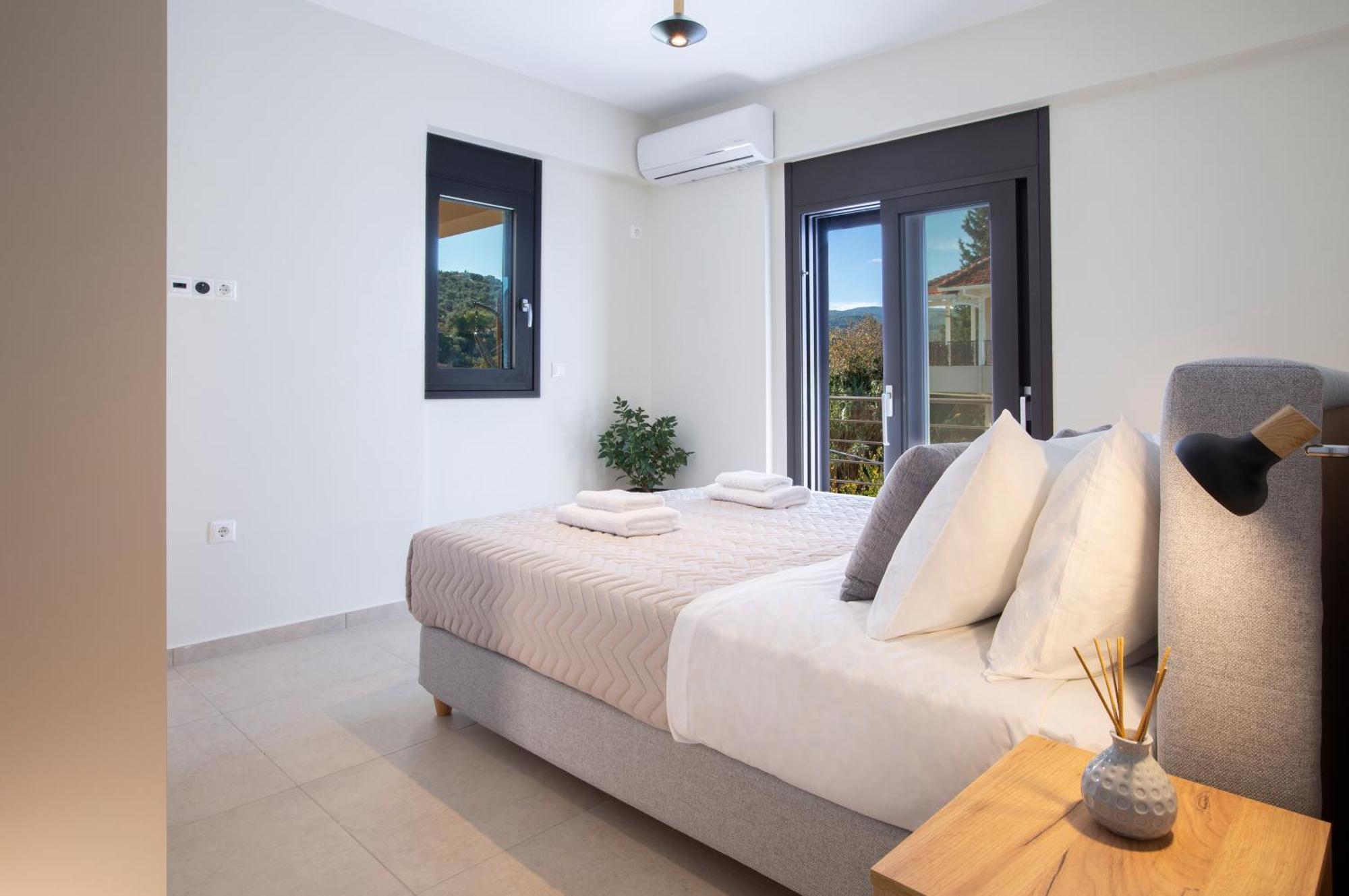 Amelie'S Luxe Apartments Kalligoni Luaran gambar